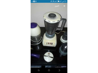 خلاط توشيبا وكبه بمشتملاته هم شغالين بس يحتاج الى صيانه