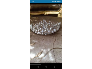 تاج مناسبات لم يستخدم