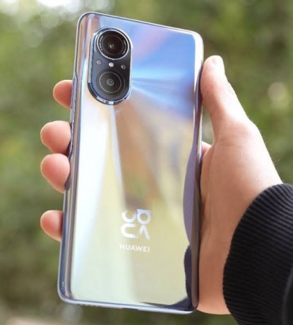 huawei-nova-9-se-aljhaz-alakoy-fy-alfeh-almtosth-big-0