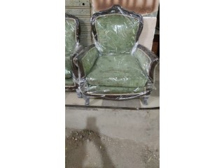 طقم صالون زان احمر كنبتين وكرسين شلت اسفنج يصلح للعروسين او لمكتب بسعر ١٨٠٠