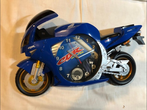 thf-o-saaaat-haet-big-0