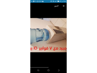 مبرد مع سبع قوارير